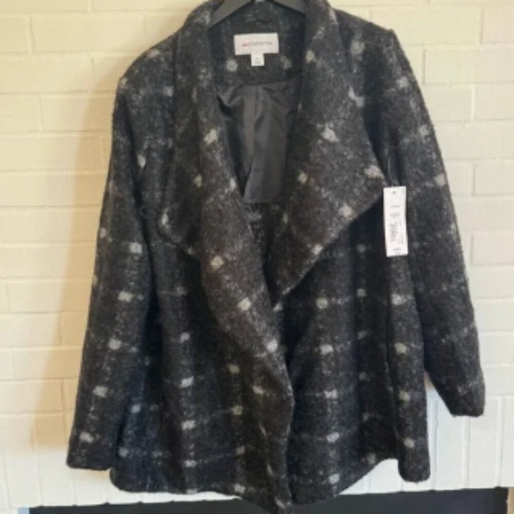 NWT Liz Claiborne Black and Gray Teddy Jacket with Cozy Bouclé Texture